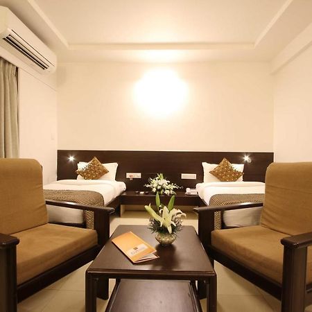 Prakruti Resort ヴァドーダラー エクステリア 写真