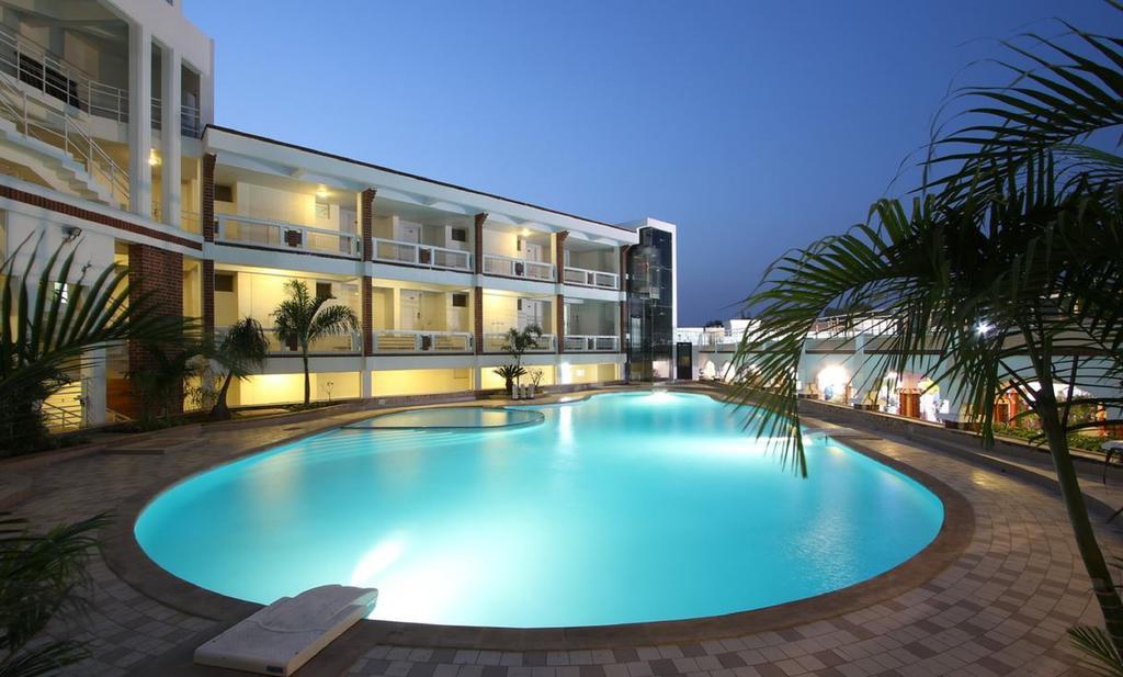 Prakruti Resort ヴァドーダラー エクステリア 写真