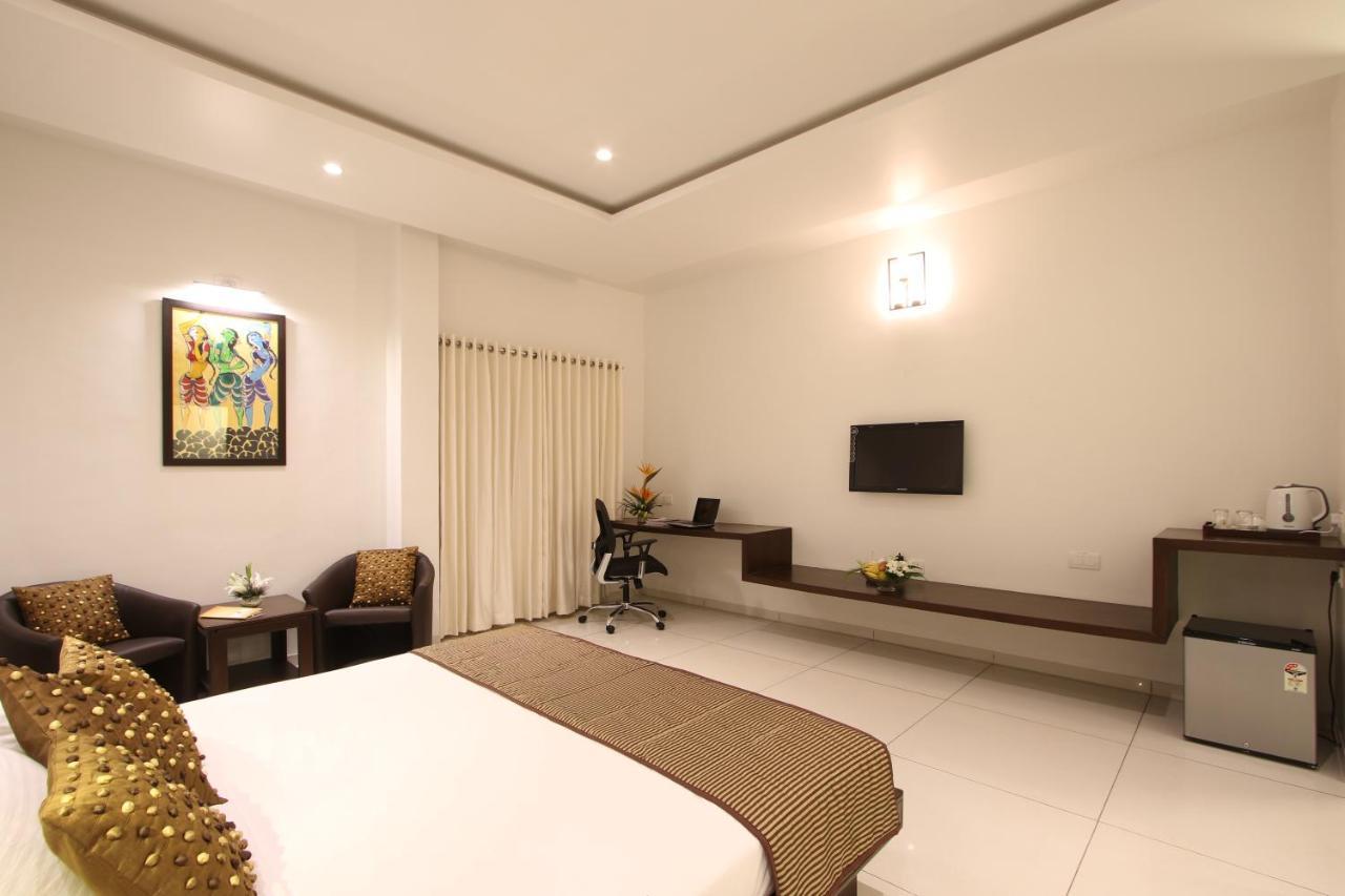 Prakruti Resort ヴァドーダラー エクステリア 写真