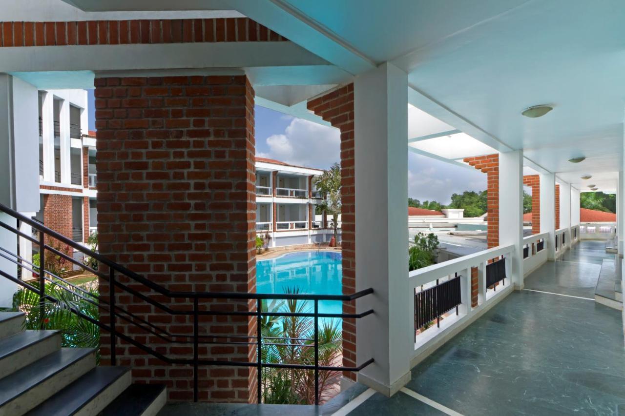Prakruti Resort ヴァドーダラー エクステリア 写真