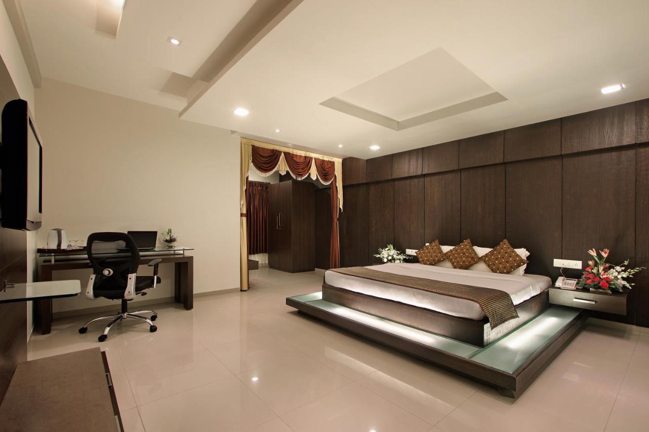 Prakruti Resort ヴァドーダラー エクステリア 写真